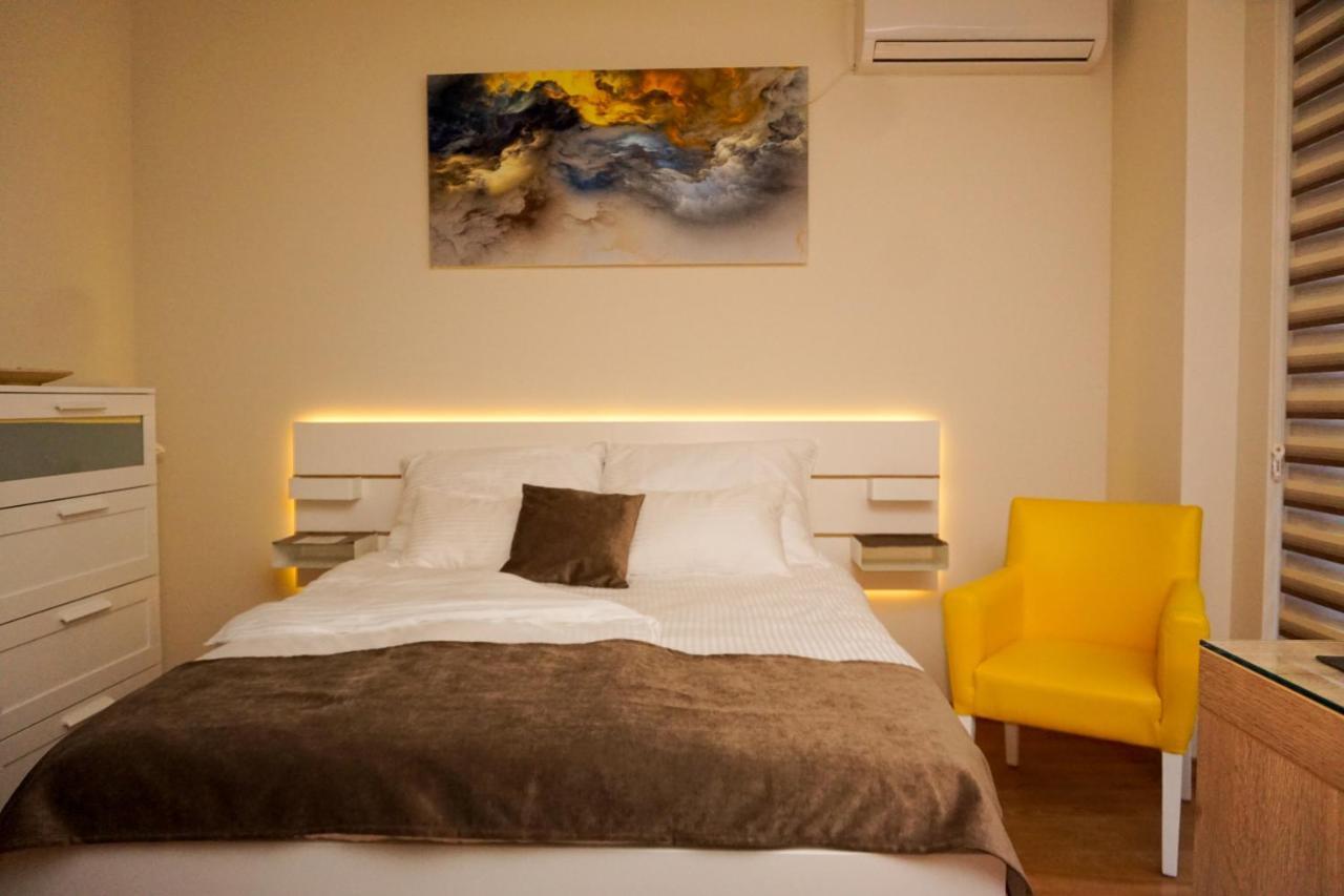 Central Palace Apartmani - Pupinova Palata Novi Sad Dış mekan fotoğraf