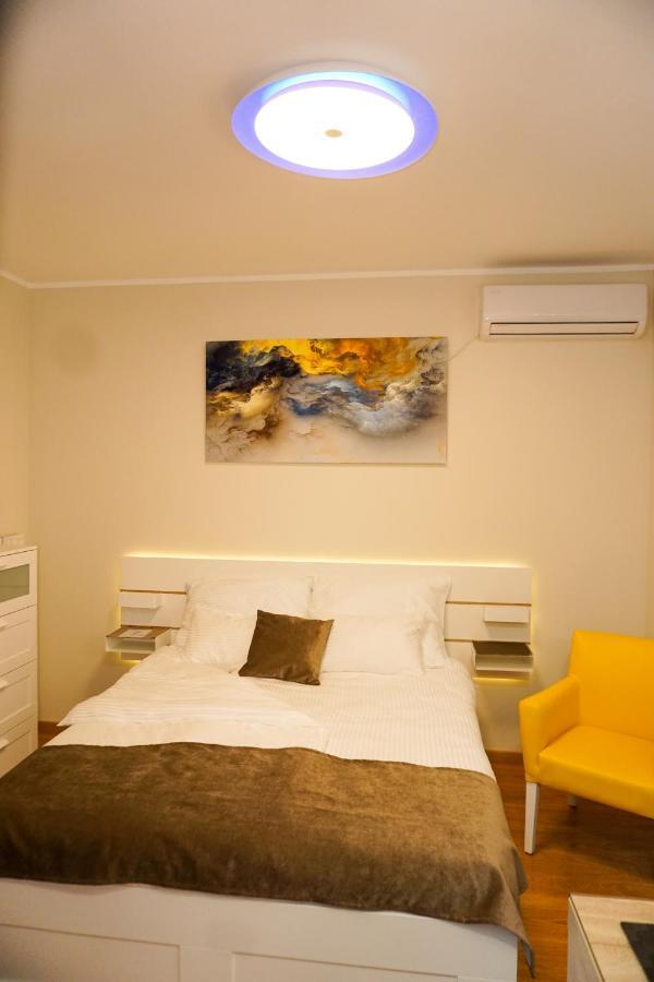 Central Palace Apartmani - Pupinova Palata Novi Sad Dış mekan fotoğraf