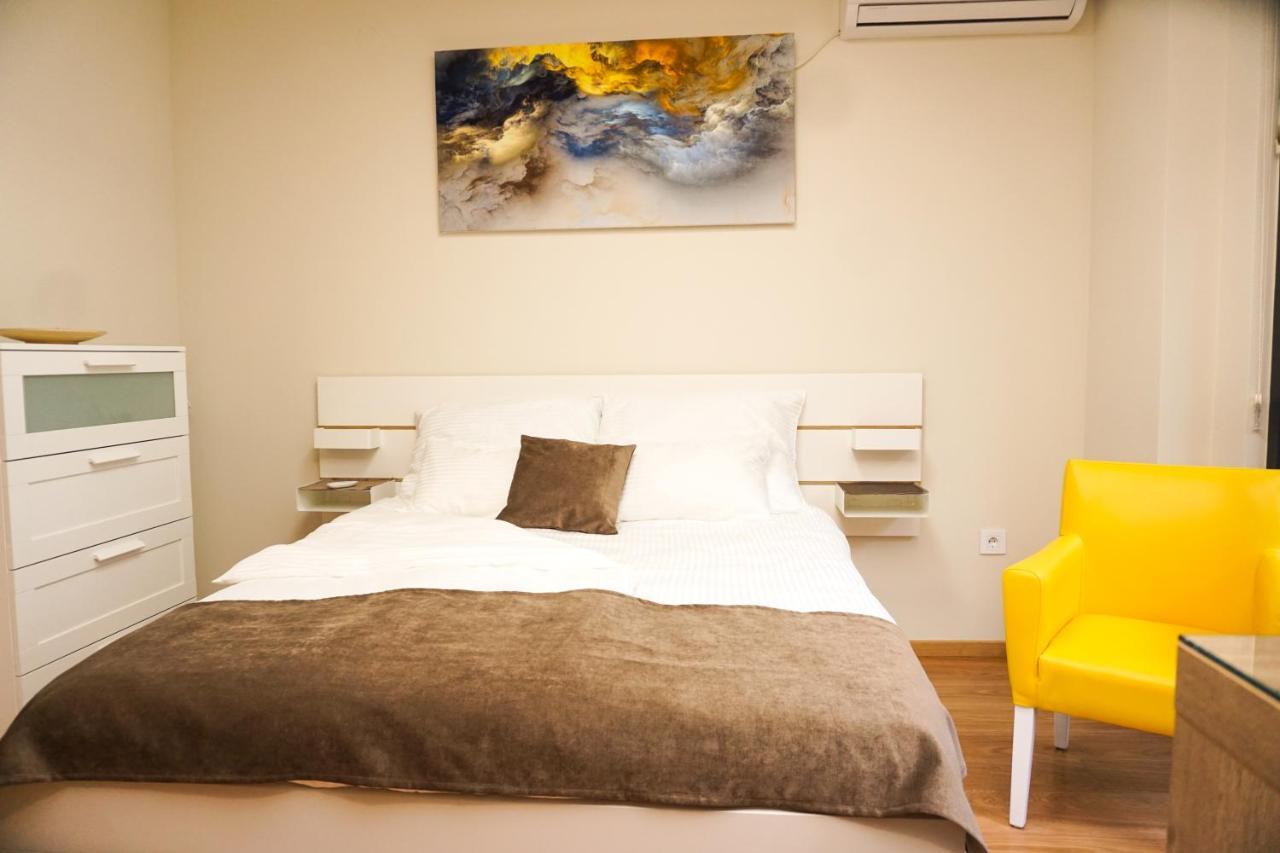 Central Palace Apartmani - Pupinova Palata Novi Sad Dış mekan fotoğraf